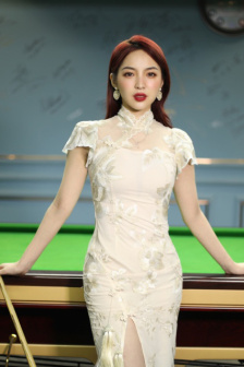 美女张开腿让男人通